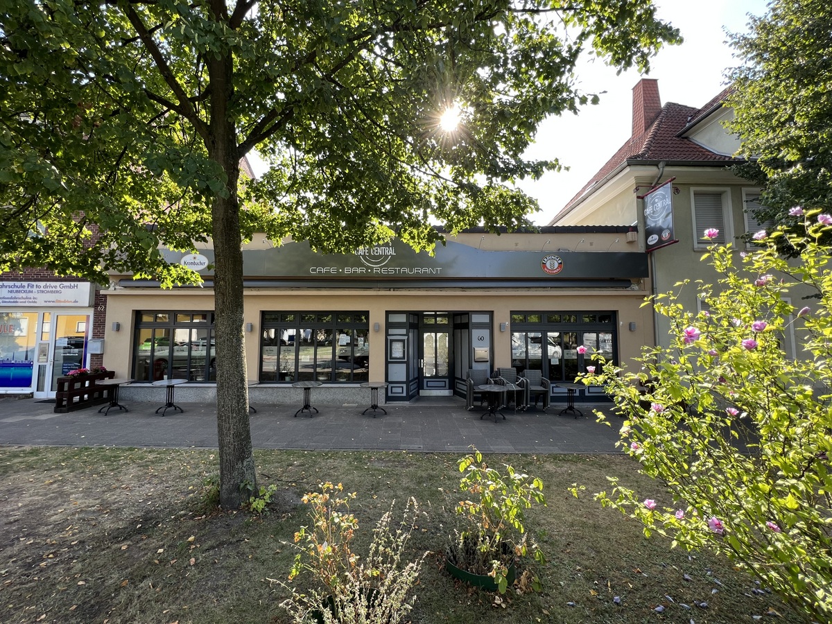 220808 Cafe Central, Neubeckum